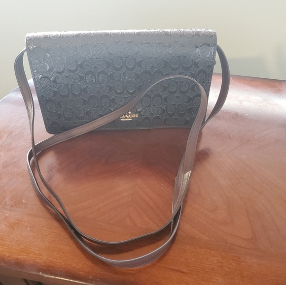 Coach Handbags - Coach Crossbody